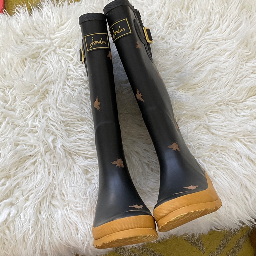 JOULES Black Boots with Brown Bee Design - Picture 5 of 7